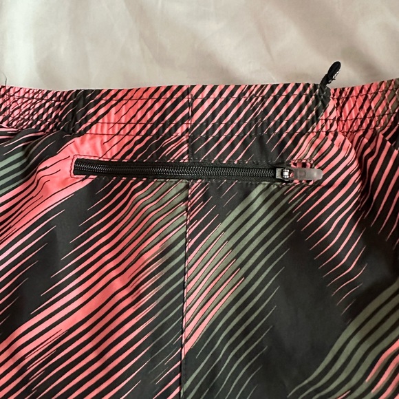Nike Running Shorts - Picture 2 of 5